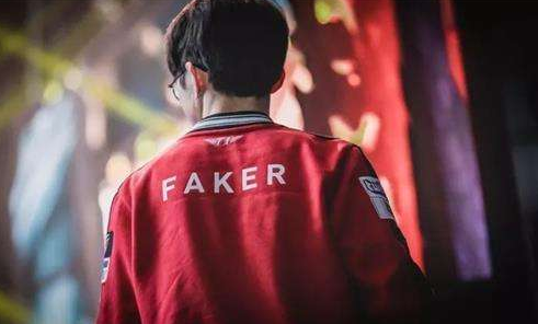 T1 击败 Movistar KOI 确保 2025 年全球总决赛的最后一个季后赛名额