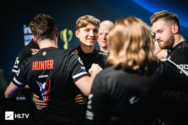 CS2 发布了一个更新 - 重新设计了 Premier 模式的界面